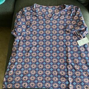 Croft & Barrow Women’s Casual Shirt - Blue and Pink Pattern